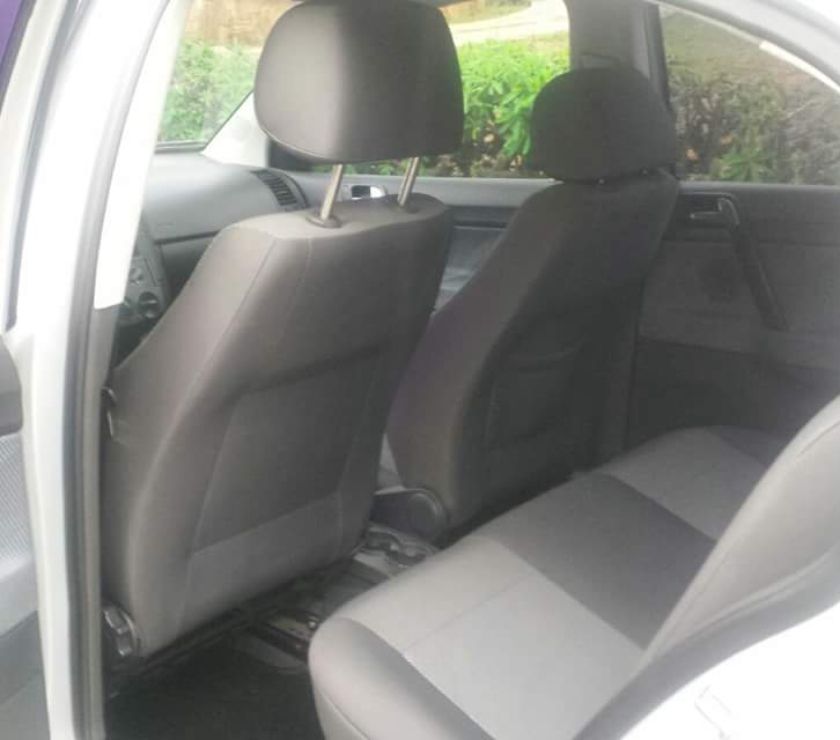 Polo sedan 1.6 8v  completo flex