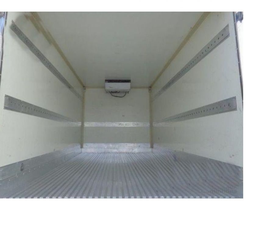 CAMINHÃO MB 710 REFRIGERADO ANO 