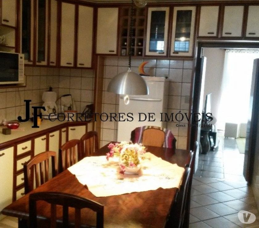 Cod.301*Linda Casa em Barreiros,04 Dorms.Sendo 03 suites,Lav