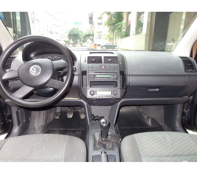 VW Polo Sedan 1.6 Total Flex  em ótimo estado.