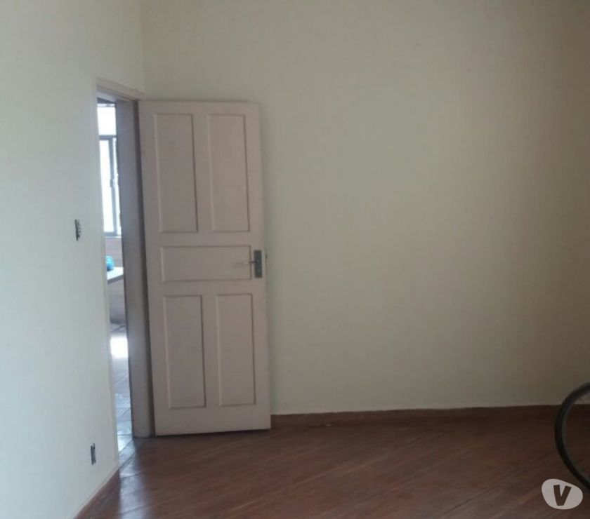 Casa com suíte em Realengo - ResidencialComercial