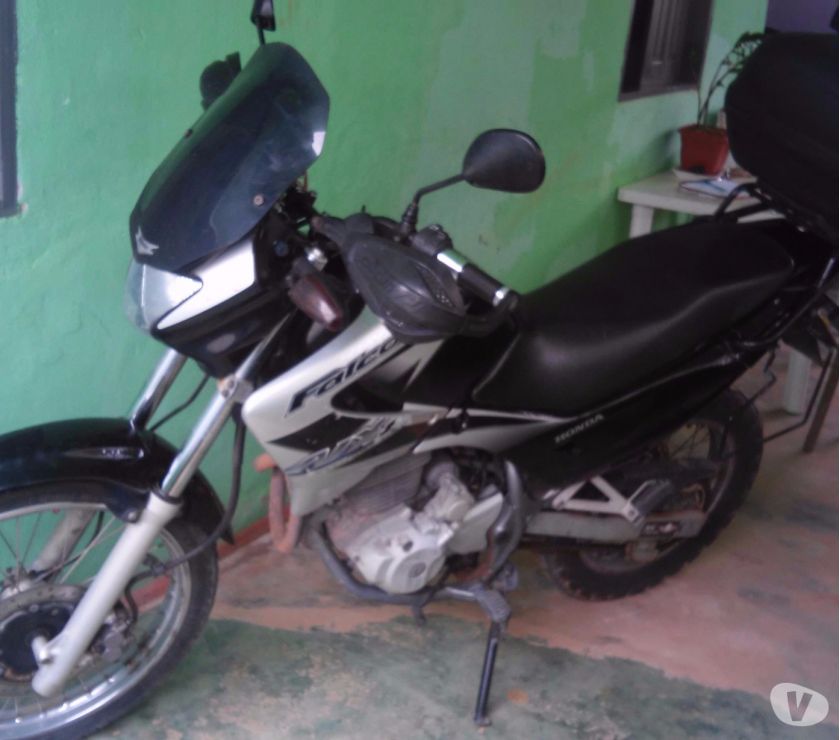 Venda de uma moto falcon 400 cilidradas