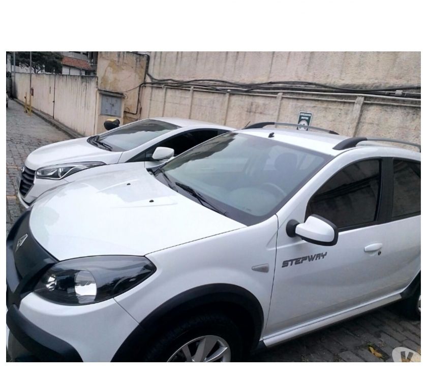 SANDERO STEPWAY, AUT, Bancos em couro, Sensor, GPS integrado