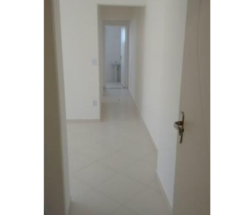 2 Dormitórios Precinho, 500 metros da praia.