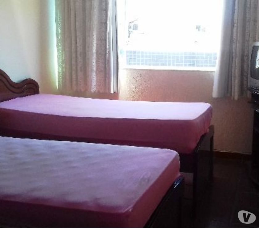 Apartamento perto da Praia do Forte e todo comércio (T