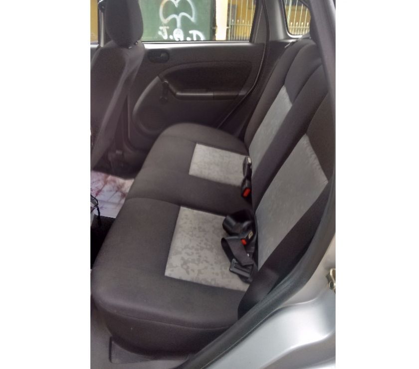 Fiesta Sedan 1.0 Flex  completo