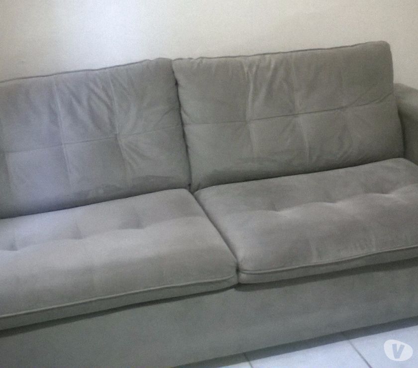 Vendo sofá praticamente novo, apenas 1 ano de uso!