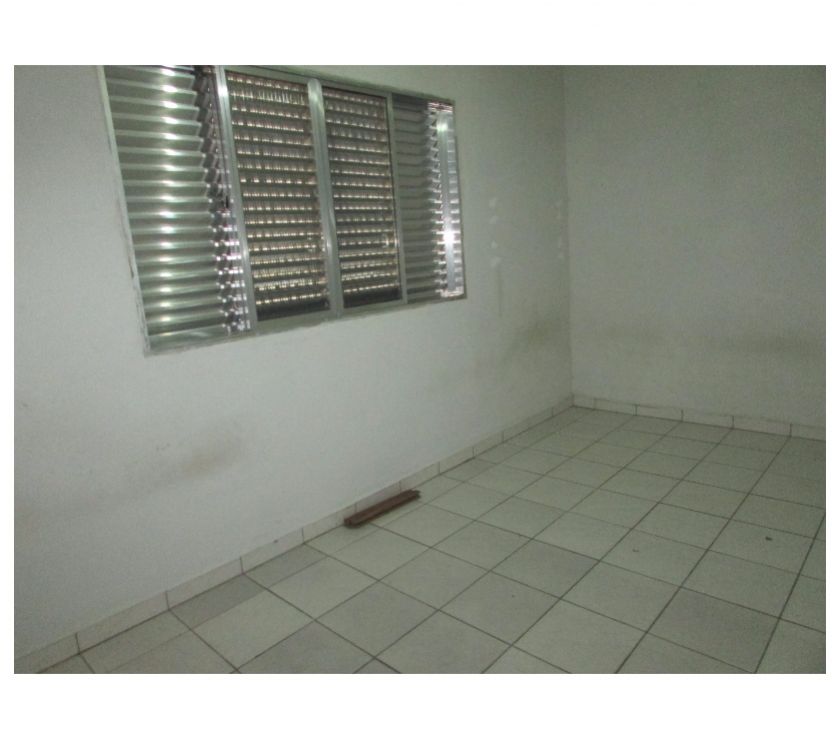 Casa 2 dormitórios, para locação na Vila Mirim Ref.: