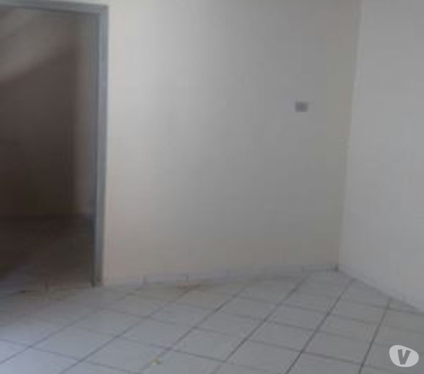 ALUGO UMA DEPENDENCIA DE 3 COMODOS GRANDES NO JD.IDEAL