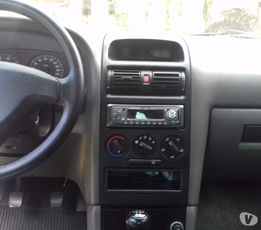 Astra  em ótimo estado de conservação