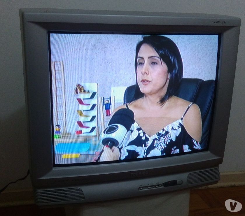 TV Toshiba Tubo 29" Polegadas Novinha