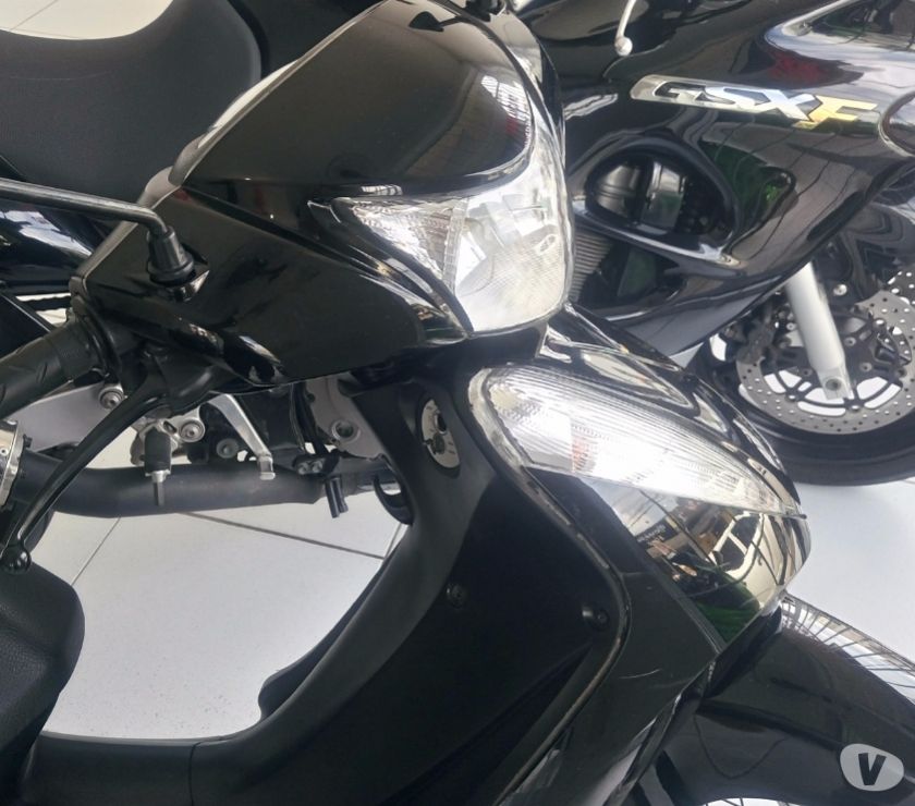 Biz 125 es x R$ 650 no cartão, aceito troca e