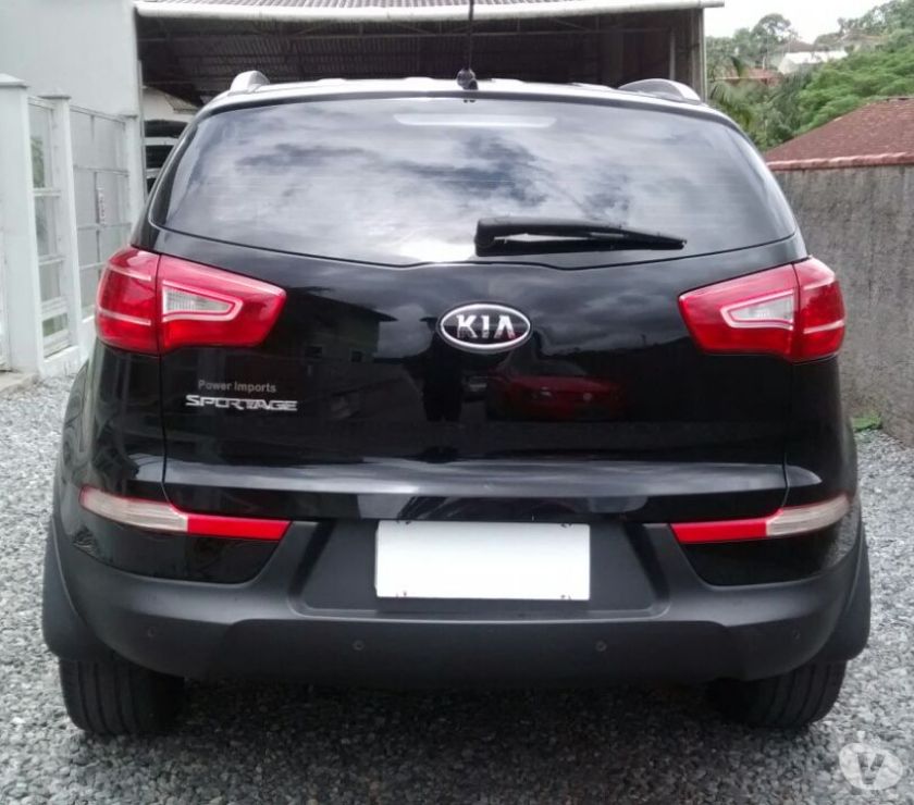 KIA SPORTAGE LX v COMPLETA 