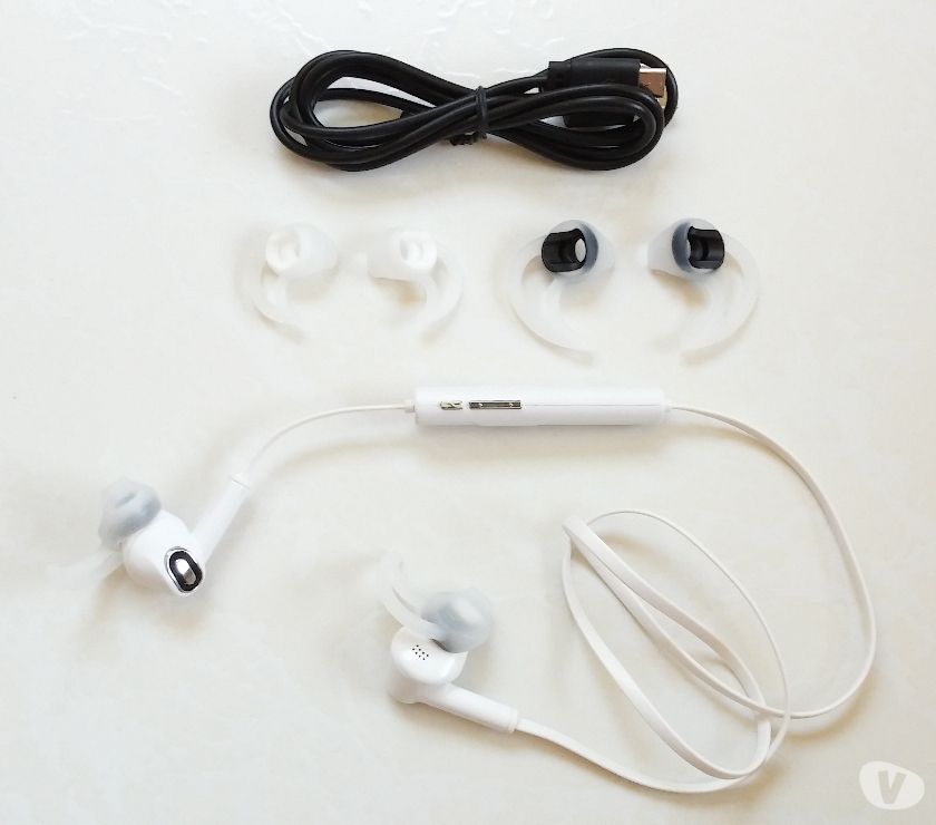 Fone de Ouvido Bluedio Sport  Bluetooth 4.1 Branco