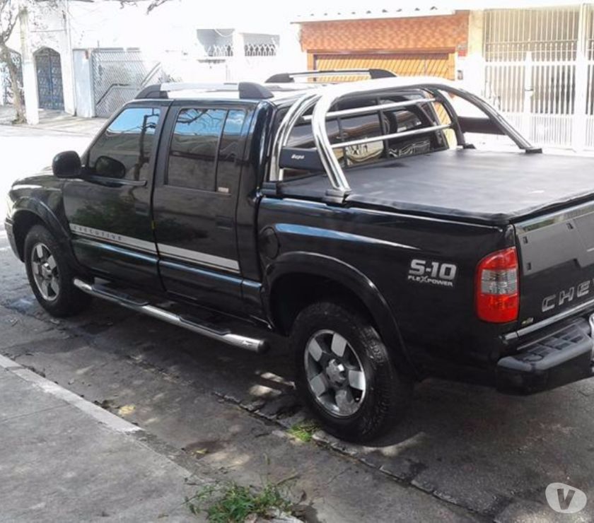 GM S-10 EXECUTIVE PRETA 2.4 FLEX 4X2 ANO 