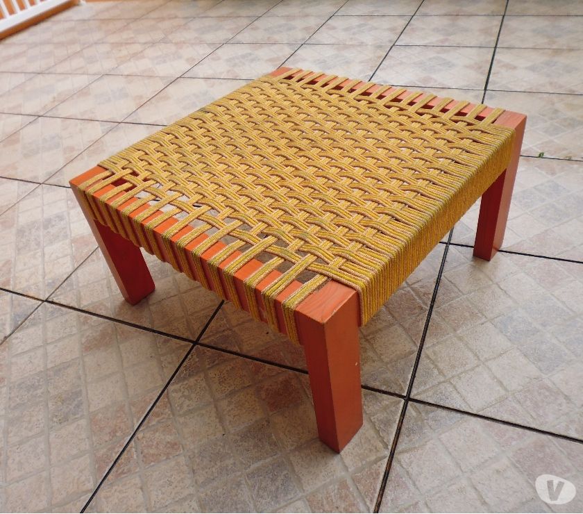 Poltrona e a banqueta de corda coleção Caruaru