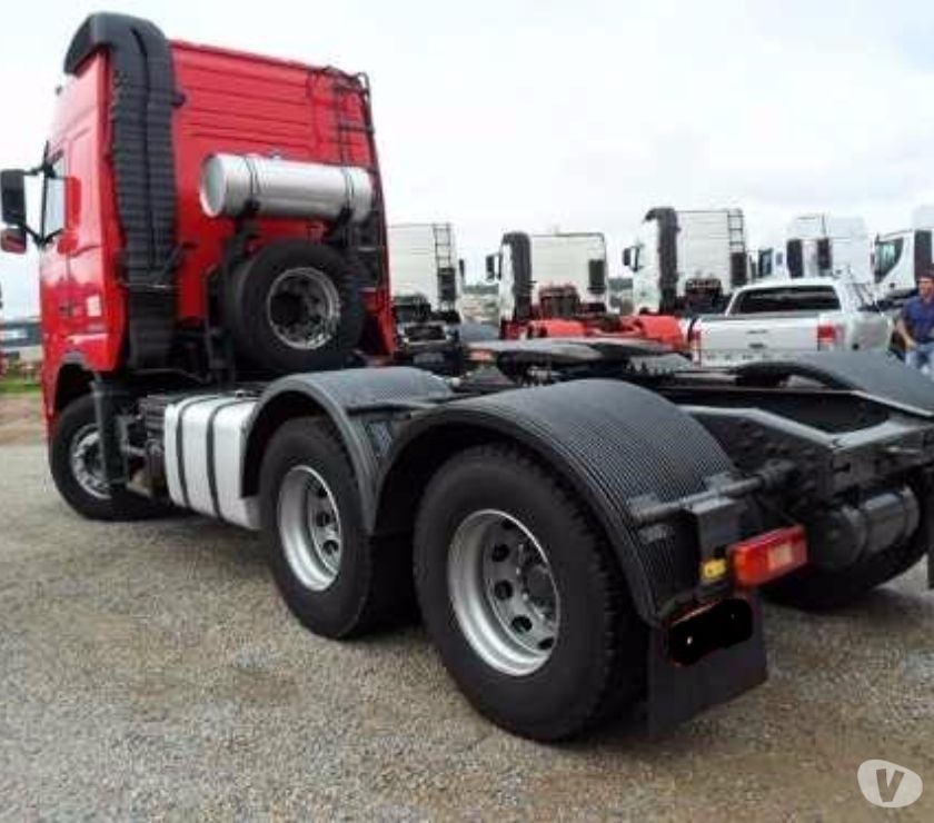 Volvo Fh x4 ano  Vermelho