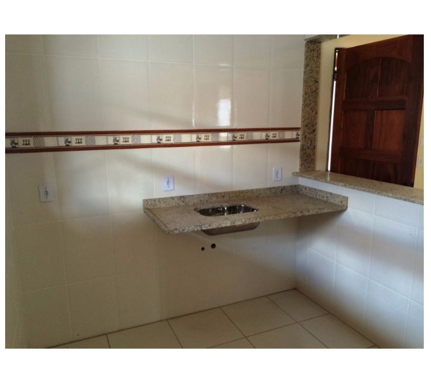 Guapimirim Casa linear 2Qts com Garagem e RGI.