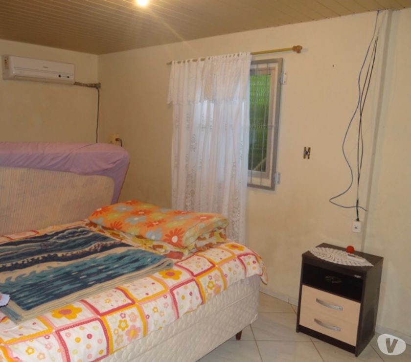 Invista na praia! Sobrado c 05 quartos e boa localização.