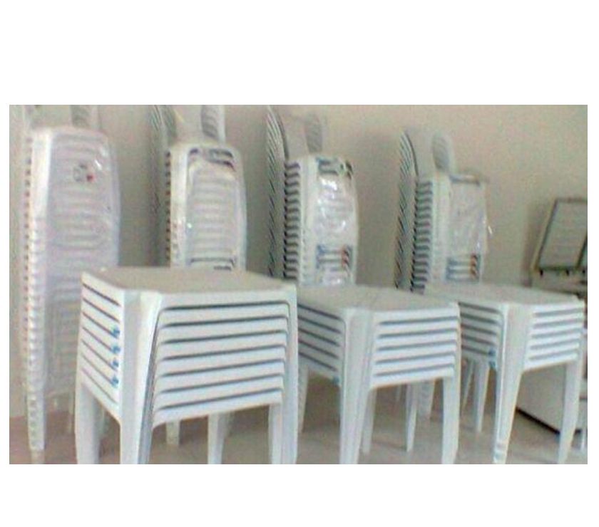 Mesas e cadeiras plástica modelo bistrô