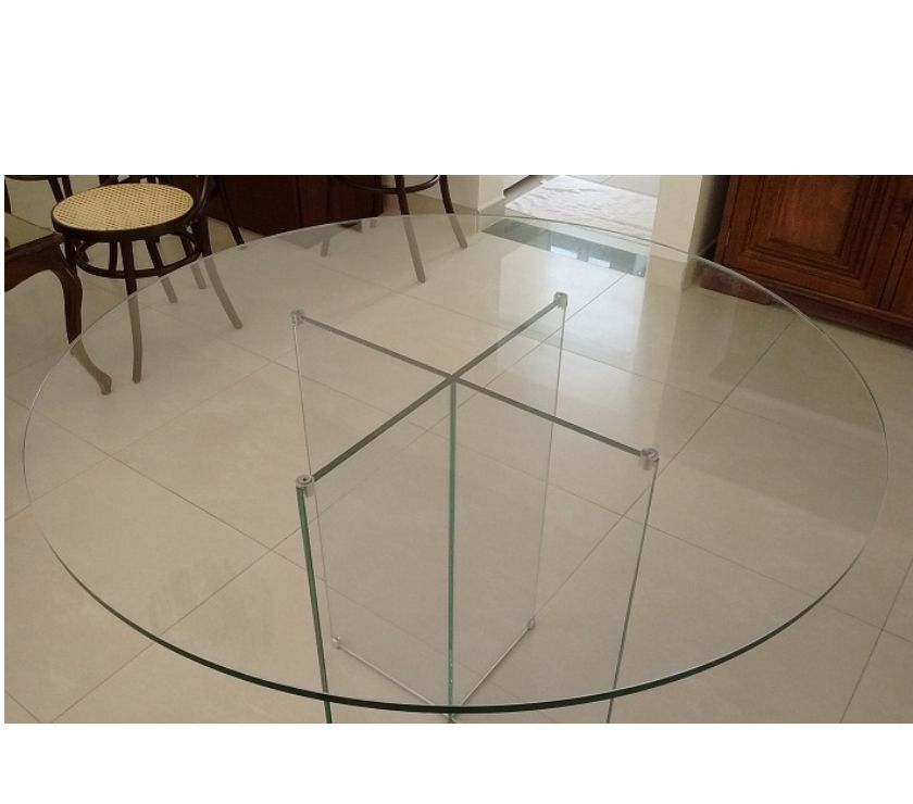 Fábrica de móveis em vidro