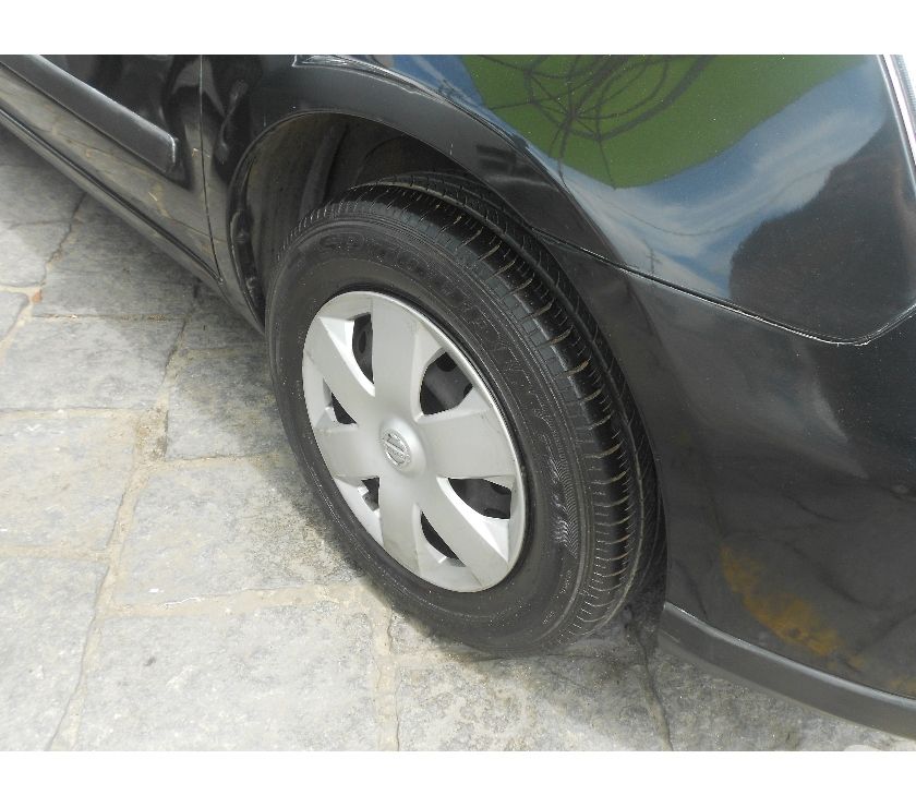 Nissan Livina 1.8 S Automático  Não percam!