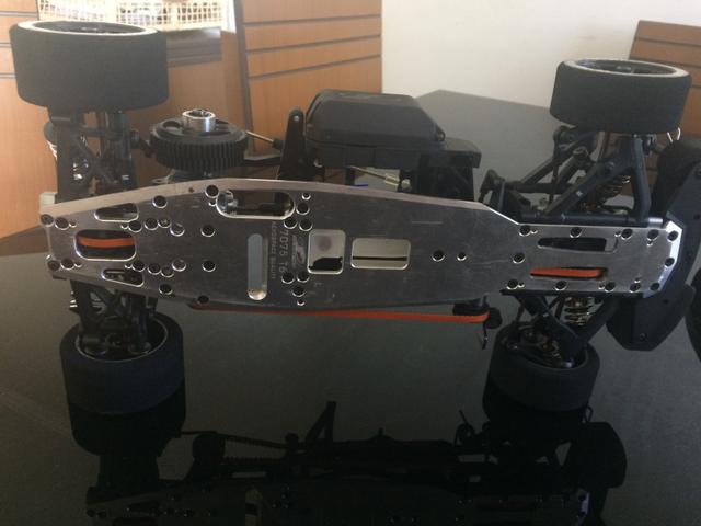 Chassi serpent 733 semi novo