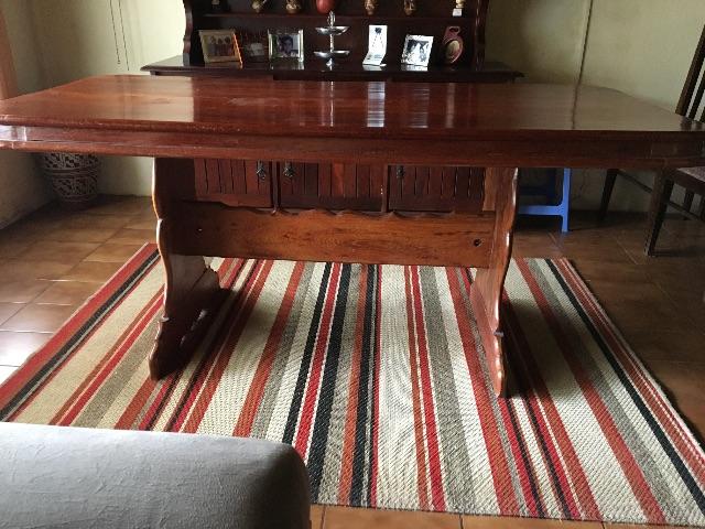 Mesa de madeira Angelim + brinde