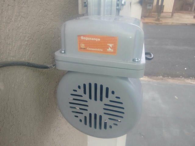 Motor de portão Pecinnin estalado 499 com 2 controles