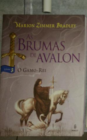 As Brumas de Avalon 3: O Gamo-Rei