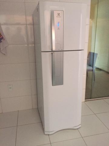 Geladeira/Refrigerador Electrolux Frost Free - Duplex 382L