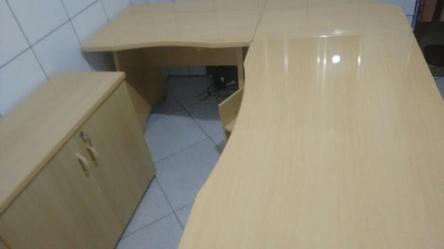 Mesa para escritório executiva em L marfim