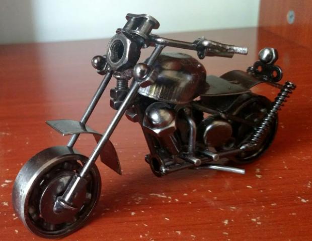 Moto Miniatura 14x8,5cm Custom Artesanal Motocicleta Rock