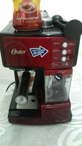 Máquina de café e cappuccino