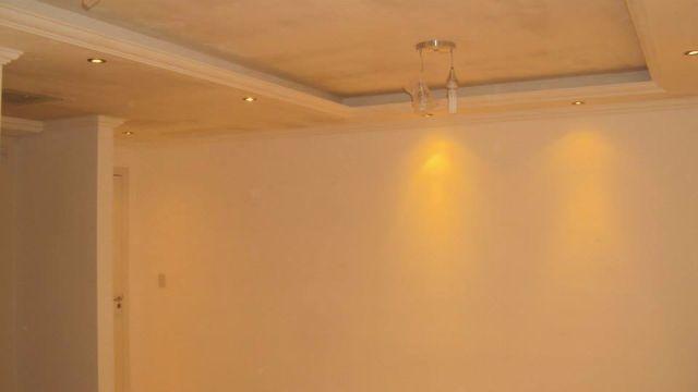 Trabalhos de gesso comum e acartonado