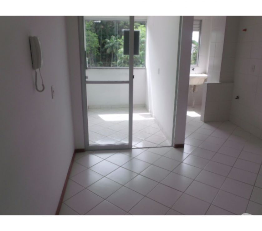 Apartamento com 02 quartos próximo ao Campus 02 da FURB