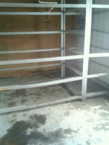 Armários de ferros bons.