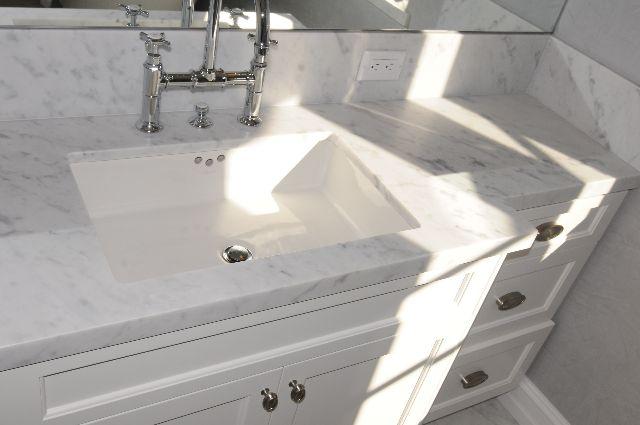 Bancadas de Granito natural e sintético (Silestone)