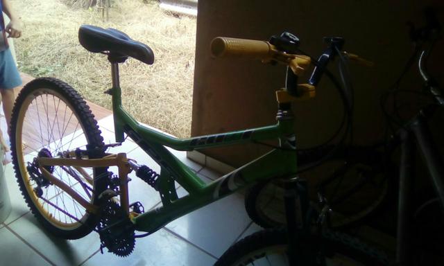Bike linda em bom estado