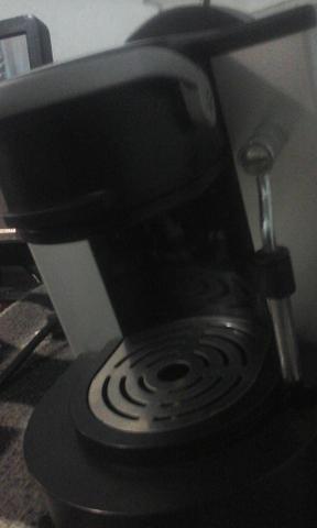 Cafeteria nespresso es 80 Pro