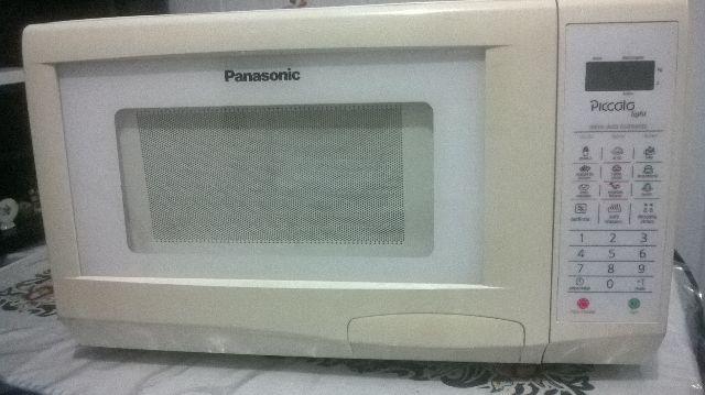 Forno micro-ondas panasonic de 20 litros em bom estado