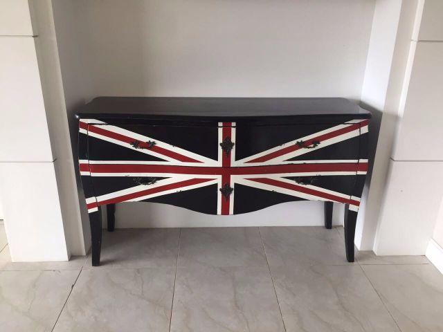 Garage Sale - Lindo Aparador