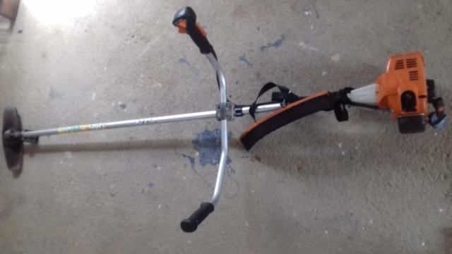 Roçadeira Sthil fs85