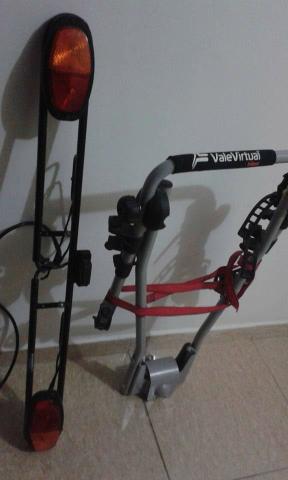 Suporte e sinalizador para bikes