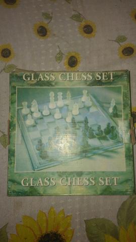 Xadrez de vidro completo
