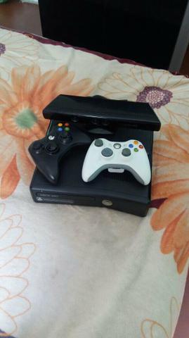 Xbox 360 travado 2 controles e kinect