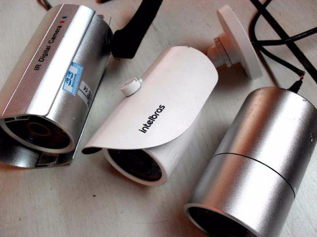 3 câmeras de vigilância c/ infravermelho