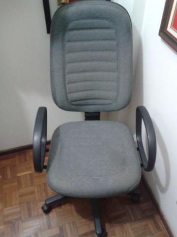 Cadeira giratória para escritório