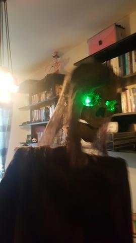 Caveira Zumbi Eletrônica Halloween