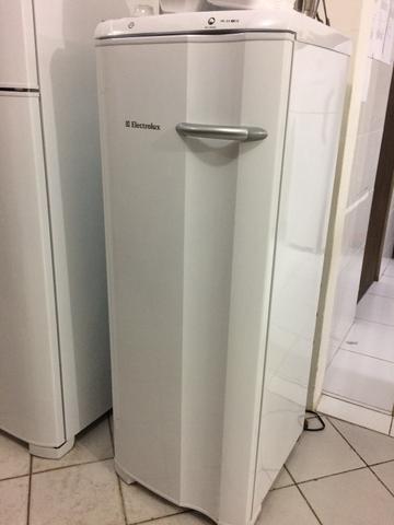 Freezer Vertical Electrolux
